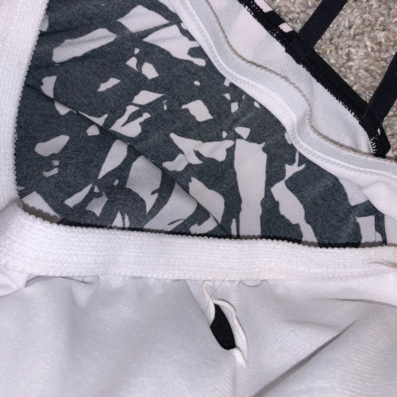 BRAND NWT Aqua Green Black & White Swim top sz M - Picture 10 of 15